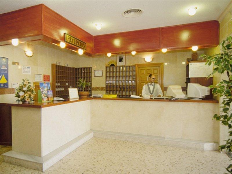 Kross Velazquez Hotel